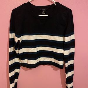 Crop top sweater !